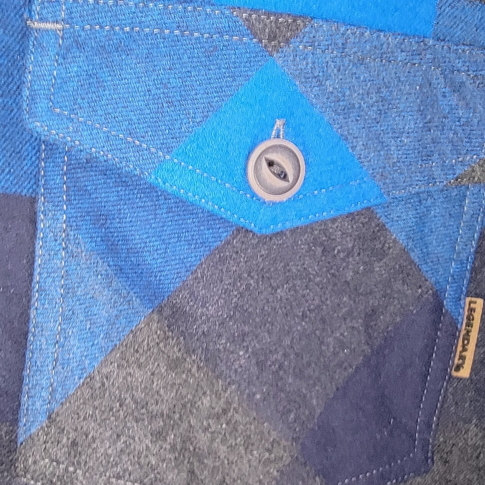 Mens flannel shacket - Picture 6 of 7